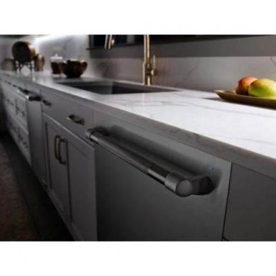 24" Jenn-Air 38dBA Built-In TriFecta™ Dishwasher  - JDTSS244GP