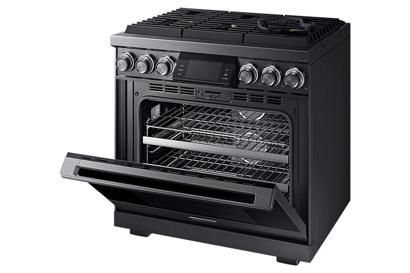 36" Dacor 5.4 Cu. Ft. Freestanding  Pro Gas Range - DOP36M96GLM