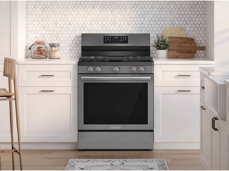 30" Frigidaire Gallery Rear Control Gas Range with Total Convection - GCRG3060BD
