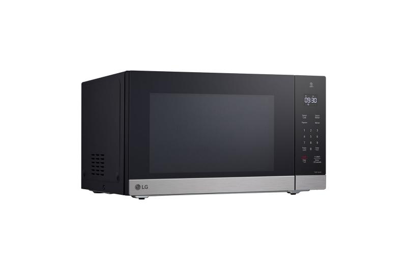 LG 0.9 Cu. ft. NeoChef Countertop Microwave with Smart Inverter - MSER0990S