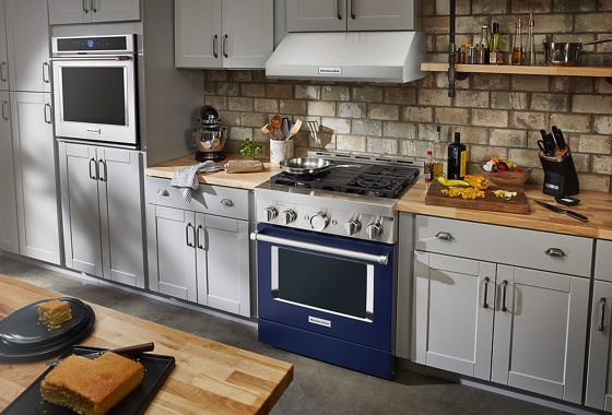 30" KitchenAid 4.1 Cu. Ft. Smart Commercial-Style Gas Range With 4 Burners - KFGC500JIB