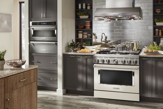 36" KitchenAid 5.1 Cu. Ft. Smart Commercial-Style Dual Fuel Range With 6 Burners - KFDC506JMH