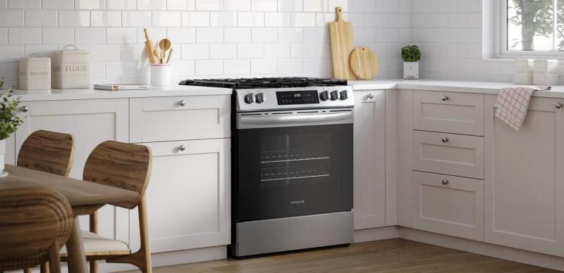 30" Frigidaire Front Control Gas Range with Air Fry - FCFG3082BS