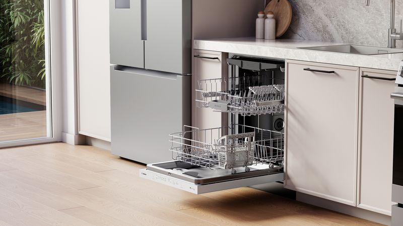 24" Bosch 300 Series Dishwasher in White - SHP53EM2N