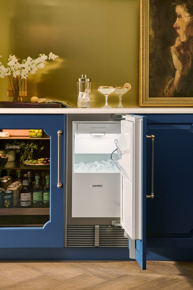 15" SubZero Designer Undercounter Ice Maker with Pump in Panel Ready - DEU1550IP/L