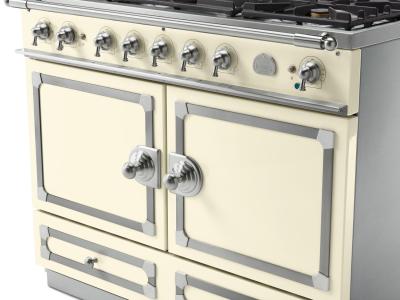 43" La Cornue CornuFe 110 Freestanding Dual Fuel Range - C1VN