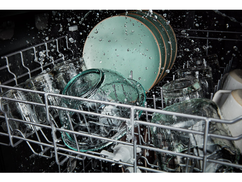 24" Whirlpool 55 DBA Quiet Dishwasher with Adjustable Upper Rack - WDP560HAMZ