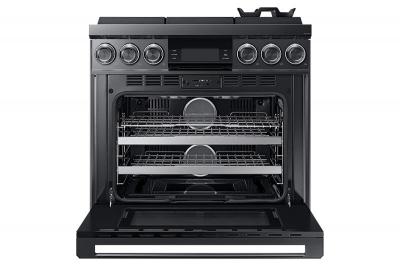 36" Dacor 5.4 Cu. Ft. Freestanding  Pro Gas Range - DOP36M96GLM