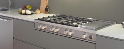 48" Bertazzoni Master Series Gas Rangetop With 6 Brass Burners And Electric Griddle - MAST486GRTBXT