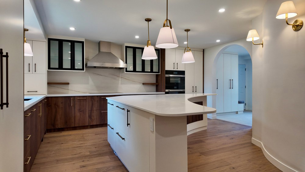 Contemporary Curved Kitchen