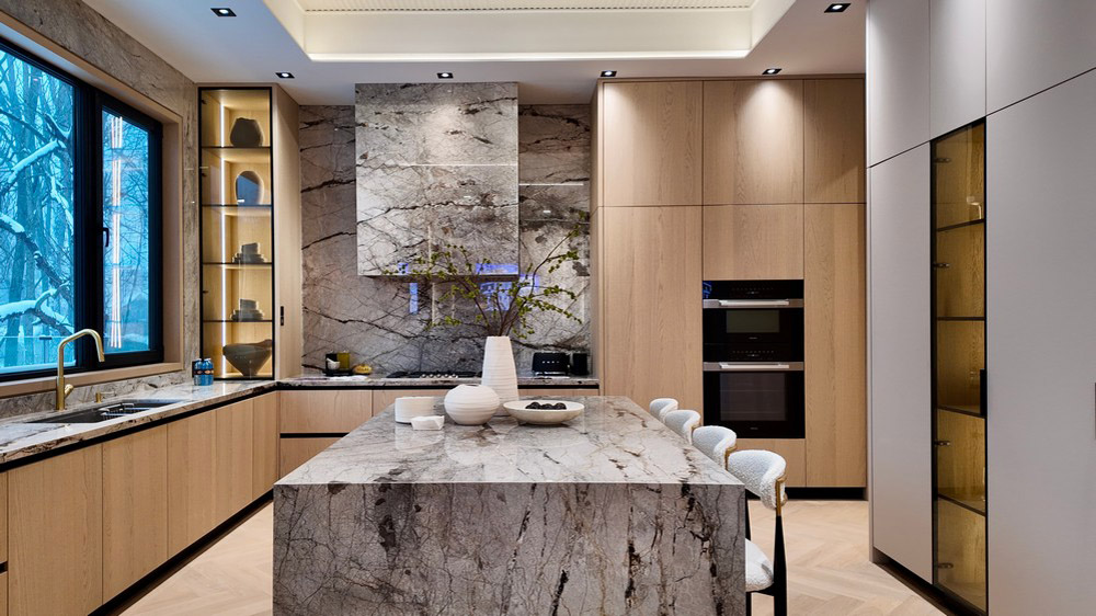 Luxury Contemporary Kitchen